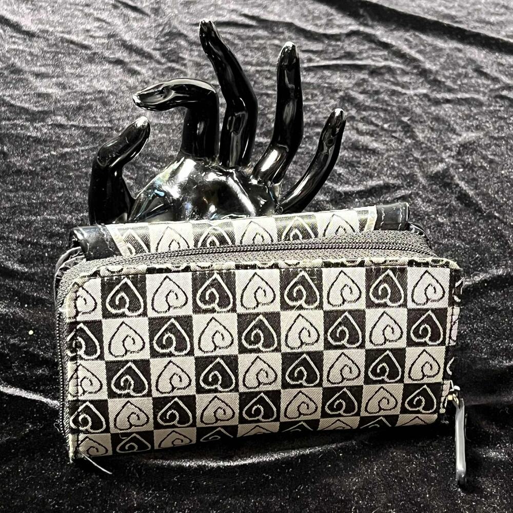Y2K Black & Gray Heart Wallet - Picture 9 of 10